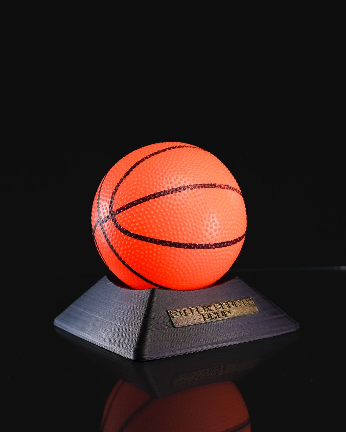 Customizable Ball Stand